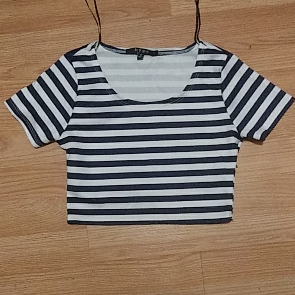 Cute hype striped crop top